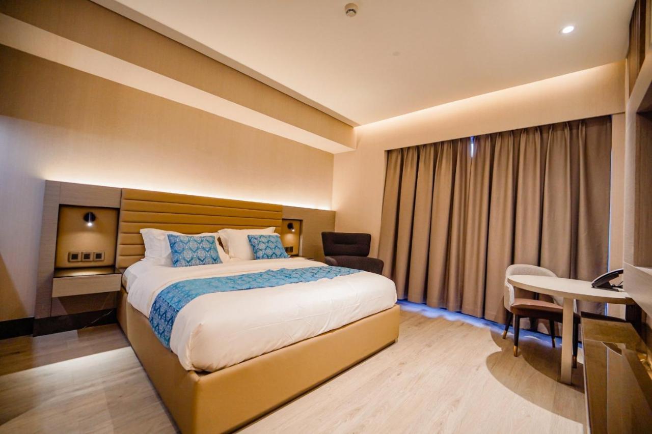 Bayprime Hotel Paranaque City Exterior foto